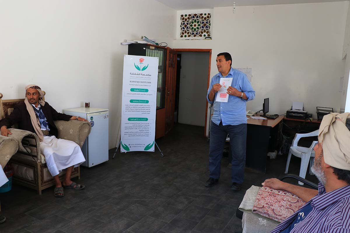 في يوم النظافة مؤسسة الشفقة تنفذ نشاط توعوي