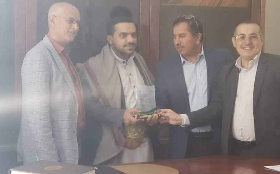 رابطة مرضى السرطان ومؤسسة الشفقة تكرمان رئيس المحكمة الجزائية الابتدائية