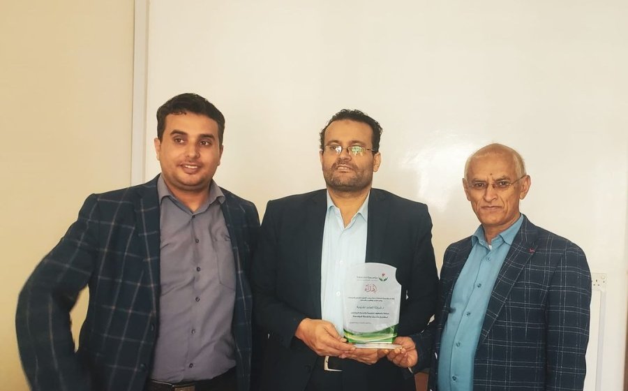 الشفقة تكرم شركة العابد للأدوية