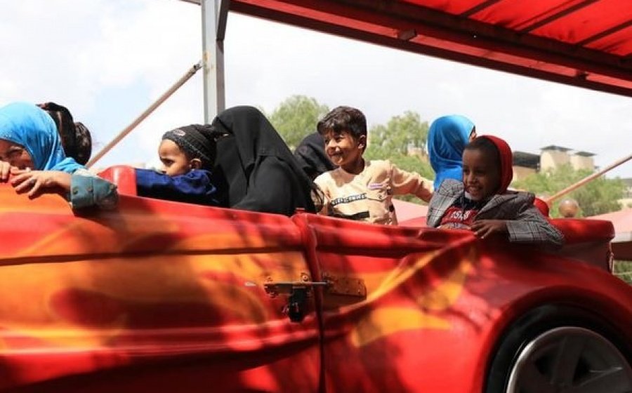 رحلة ترفيهية لأطفال مؤسسة الشفقة لحديقة كنتاكي